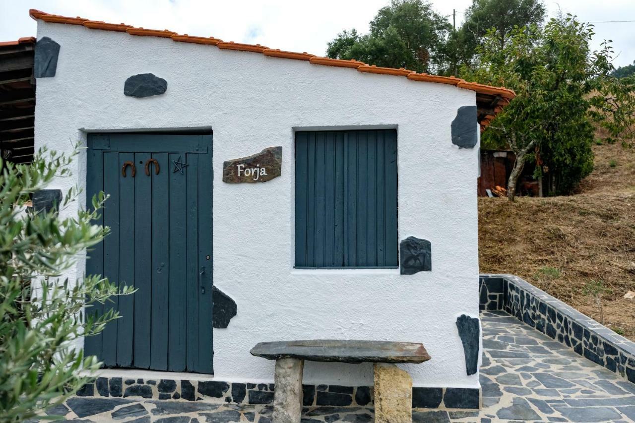 Casa Do Ferreiro II Hotel Gois Exterior photo